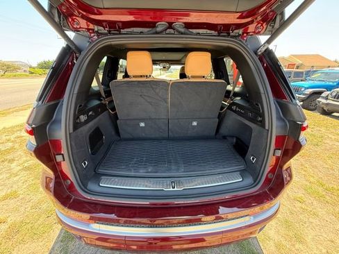 Used 2025 Jeep Grand Cherokee L Summit w/ Rear Seat Video Group I AWD/4WD image 19