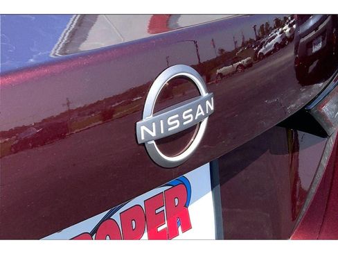 Used 2025 Nissan Sentra SV FWD image 28