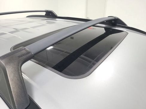 Used 2019 Toyota RAV4 XLE Premium FWD image 9
