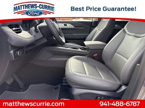 New 2026 Ford Explorer Active RWD image 9