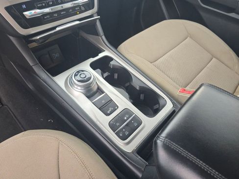 Used 2021 Ford Explorer 2WD image 17