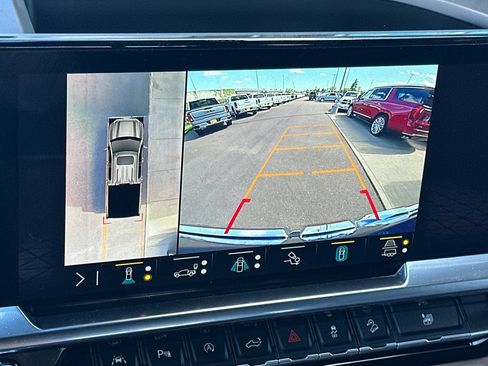 Used 2023 GMC Sierra 1500 SLT w/ SLT Premium Plus Package AWD/4WD image 19