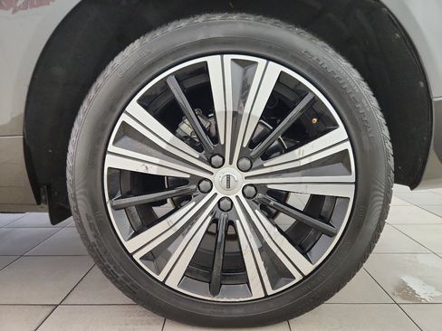 Used 2022 Volvo XC60 B5 Inscription w/ Climate Package image 38