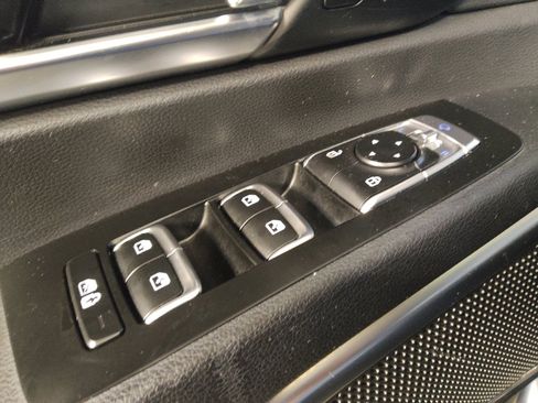 Used 2022 Kia Telluride SX w/ Towing Package FWD image 27