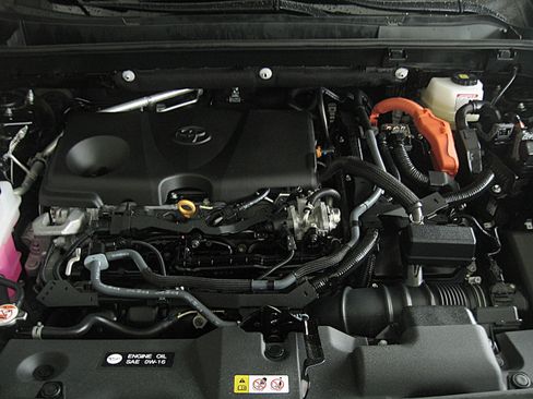 Used 2023 Toyota RAV4 AWD Hybrid image 28