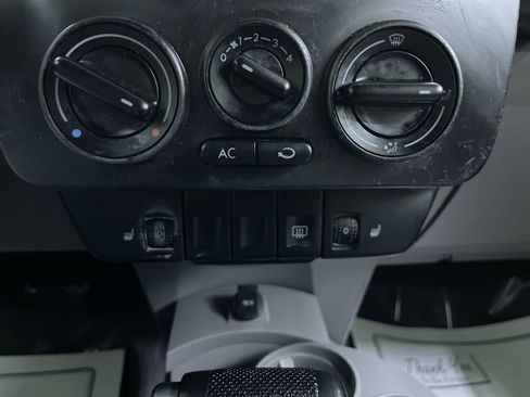 Used 2005 Volkswagen Beetle GLS image 21
