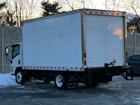Used 2018 Isuzu NPR 16FT MICKEY BOX WITH MAXON LIF image 6