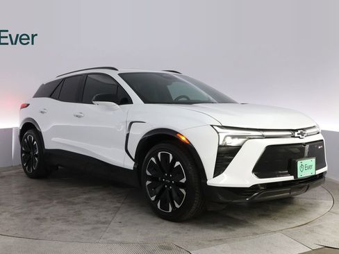 Used 2024 Chevrolet Blazer EV RS RWD image 13