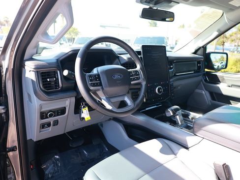 Used 2025 Ford F150 Lightning Flash AWD/4WD image 19