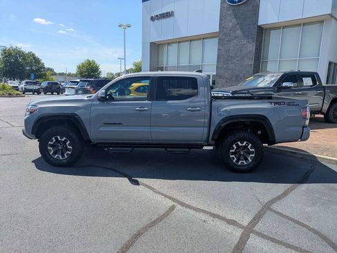 Used 2021 Toyota Tacoma TRD Off-Road w/ Technology Package RWD image 8
