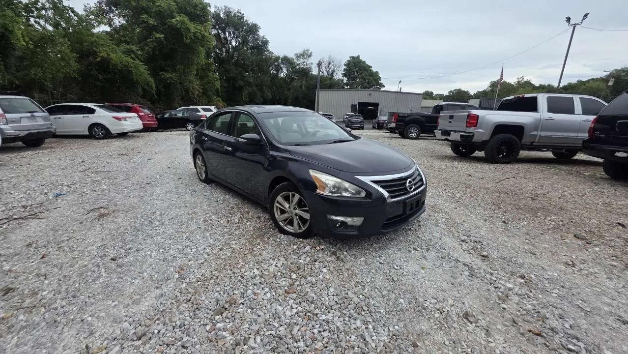 Used 2015 Nissan Altima 2.5 SV w/ Convenience Package FWD image 1