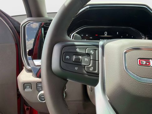Used 2023 GMC Sierra 1500 SLT AWD/4WD image 29