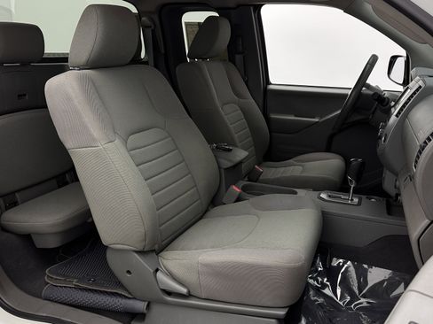 Used 2020 Nissan Frontier S w/ S Utility Package image 27