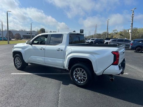 Certified 2025 Toyota Tacoma Limited image 3