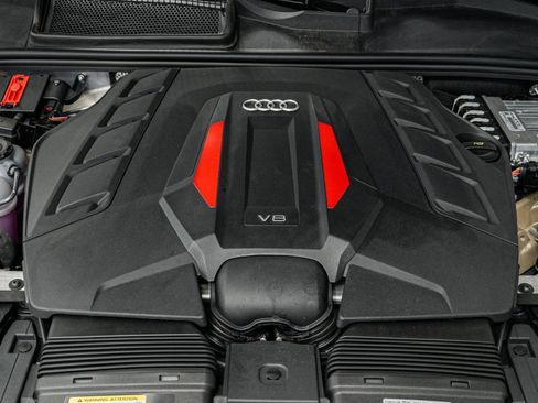 Used 2024 Audi SQ8 Prestige AWD/4WD image 11