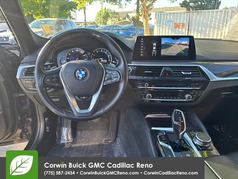 Used 2018 BMW 530i xDrive AWD/4WD image 31