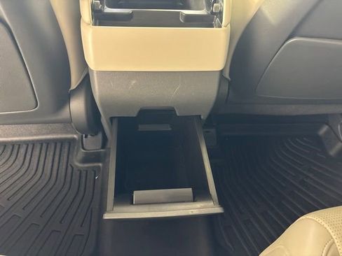 Used 2024 Hyundai Santa Fe Calligraphy AWD/4WD image 5