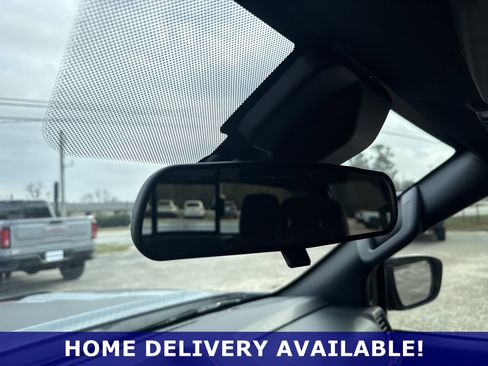 Used 2024 Nissan Frontier PRO-4X w/ Technology Package image 16