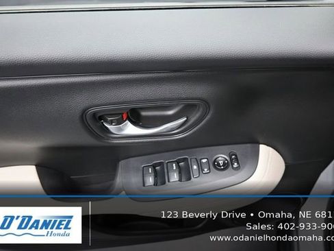 Used 2024 Honda HR-V LX image 24
