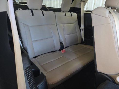 Used 2024 Ford Explorer Limited image 9