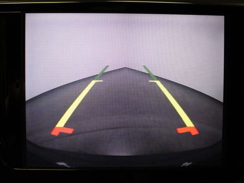 Used 2018 Chrysler Pacifica Touring-L FWD image 27