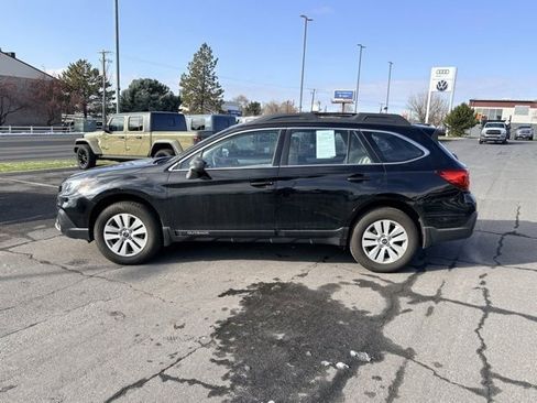 Used 2019 Subaru Outback 2.5i image 6