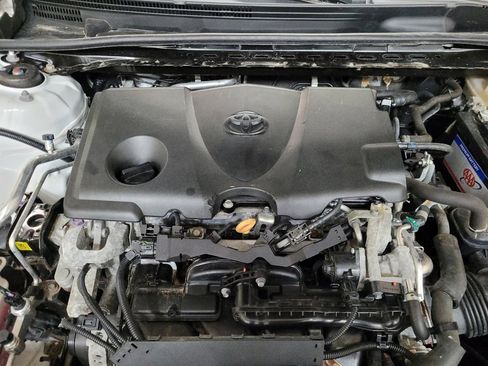 Used 2018 Toyota Camry LE image 30