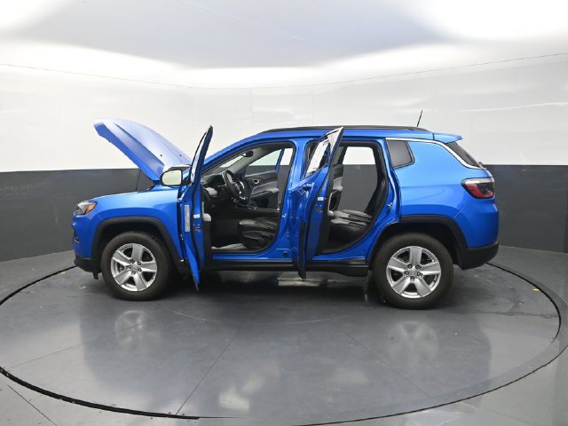 Used 2022 Jeep Compass Latitude AWD/4WD image 33