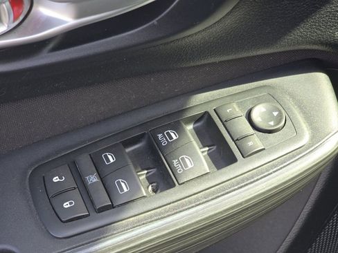 Used 2016 Jeep Cherokee Latitude w/ Safety/Convenience Group image 20