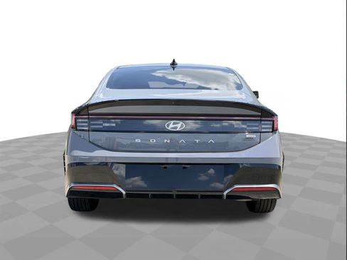 Used 2025 Hyundai Sonata SEL FWD image 4