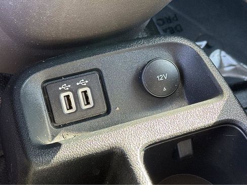 Used 2020 Ford Transit Connect XL image 25