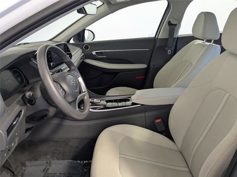 Used 2022 Hyundai Sonata SEL w/ Convenience Package image 9