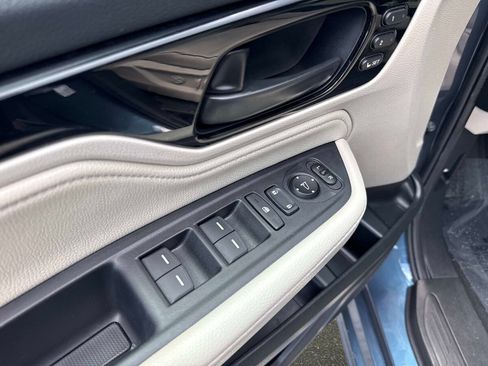 Certified 2025 Honda Odyssey Touring image 19