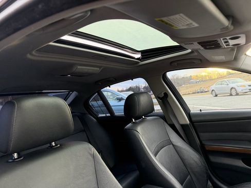 Used 2010 BMW 335i Sedan image 20