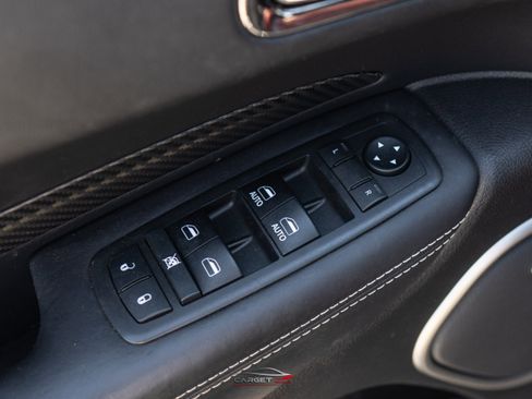 Used 2018 Dodge Durango SRT w/ SRT Interior Appearance Group AWD/4WD image 39