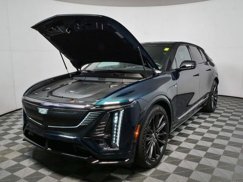 Used 2026 Cadillac Lyriq V AWD/4WD image 31