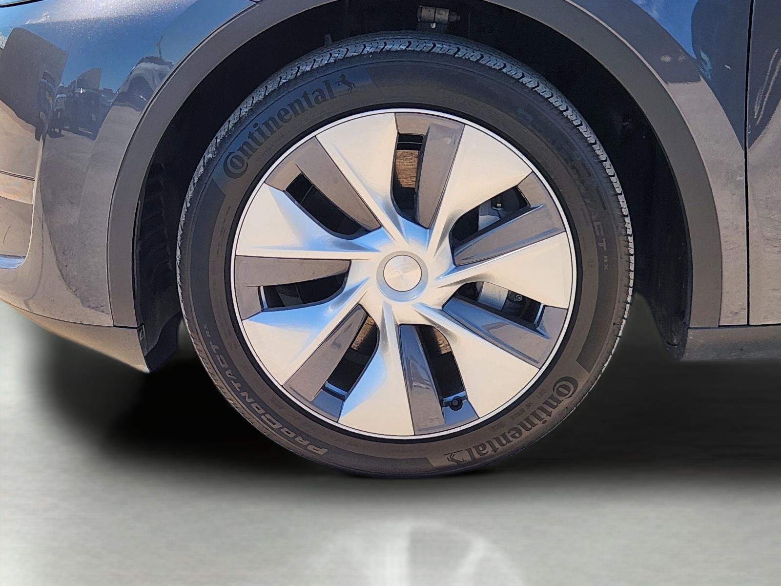 Used 2023 Tesla Model Y Long Range AWD/4WD image 10