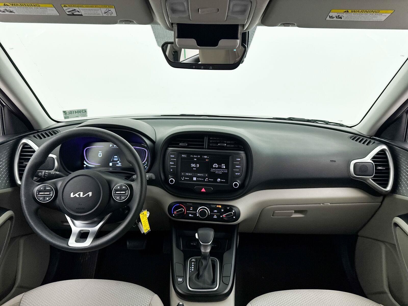 Used 2025 Kia Soul LX w/ LX Technology Package FWD image 22