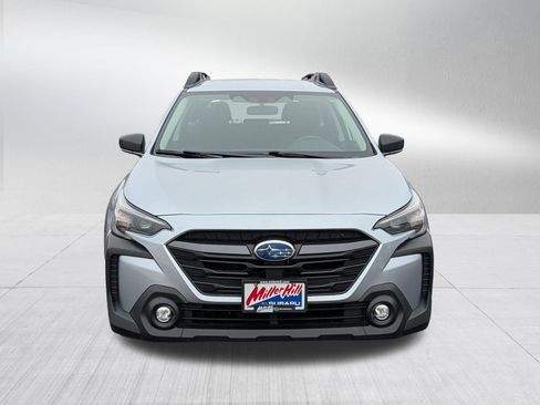 Used 2025 Subaru Outback image 2