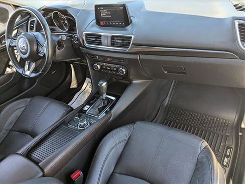 Used 2018 MAZDA MAZDA3 Grand Touring w/ Premium Equipment Package image 21