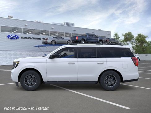 New 2025 Ford Expedition Active image 3
