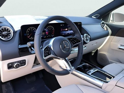 New 2026 Mercedes-Benz GLA 250 4MATIC image 19