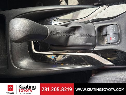 Used 2020 Toyota Corolla LE image 19