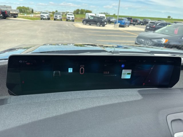 Used 2025 Ford Expedition Active AWD/4WD image 15