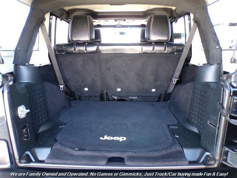 Used 2017 Jeep Wrangler Unlimited Sport AWD/4WD image 9