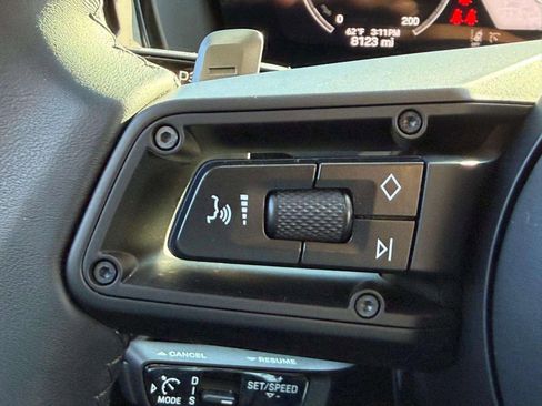 Used 2024 Porsche Panamera image 30