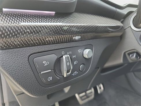 Used 2024 Audi SQ5 Prestige image 30