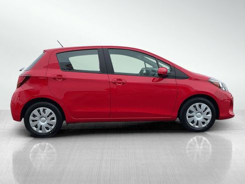 Used 2015 Toyota Yaris L image 6