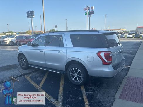 Used 2019 Ford Expedition Max XLT w/ Equipment Group 202A AWD/4WD image 3