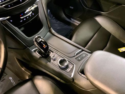 Used 2020 Cadillac XT5 Luxury image 16